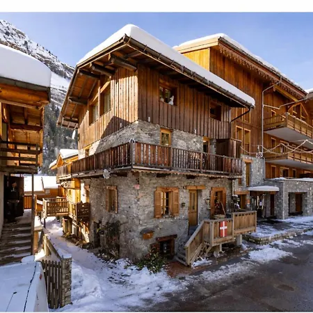 - Fireplace & Terrace - 2 Min To Slopes *